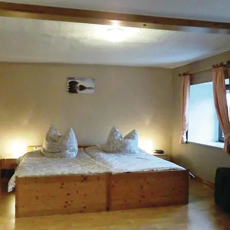 4 Bedroom Pet Friendly In Our